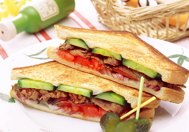 牛肉入りホットサンド