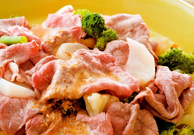 牛肉の温しゃぶ冬野菜たっぷりサラダ