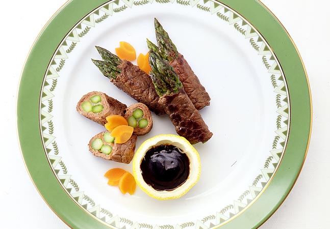 グリーンアスパラ巻きソテー