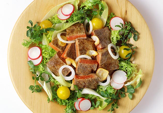 ステーキサラダ