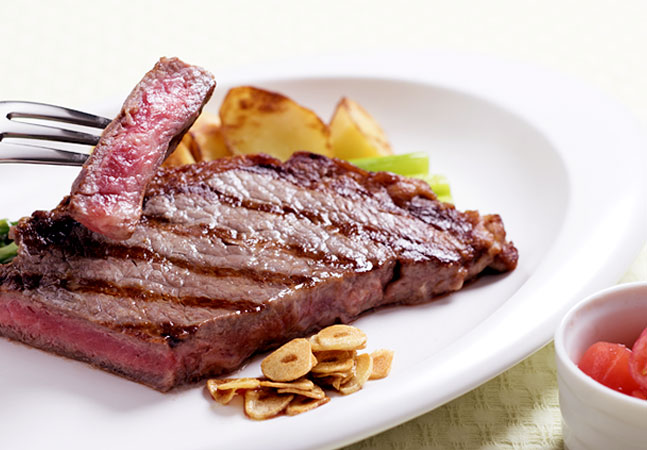 サーロインステーキ トマトソース