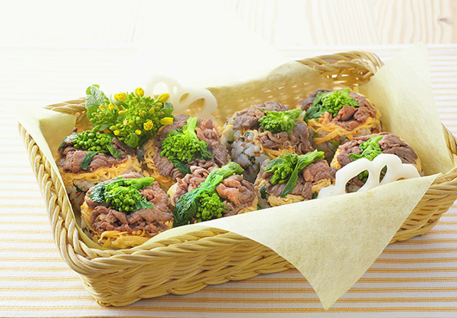 牛肉と菜の花の手まり寿司